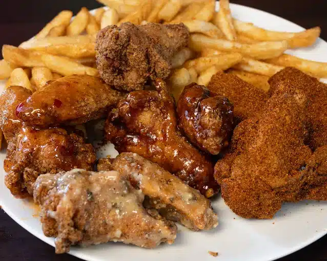 Burdett adds hot chicken spot on Main Street Burdett adds hot chicken spot on Main Street