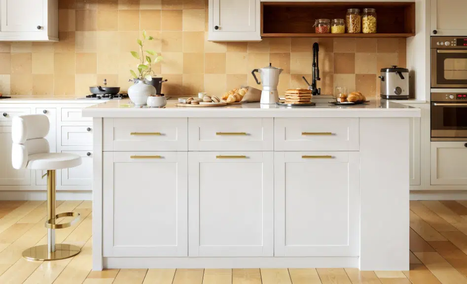 Can a Small Kitchen have an Island? Practical Layout Ideas for Kitchen Islands with Seating