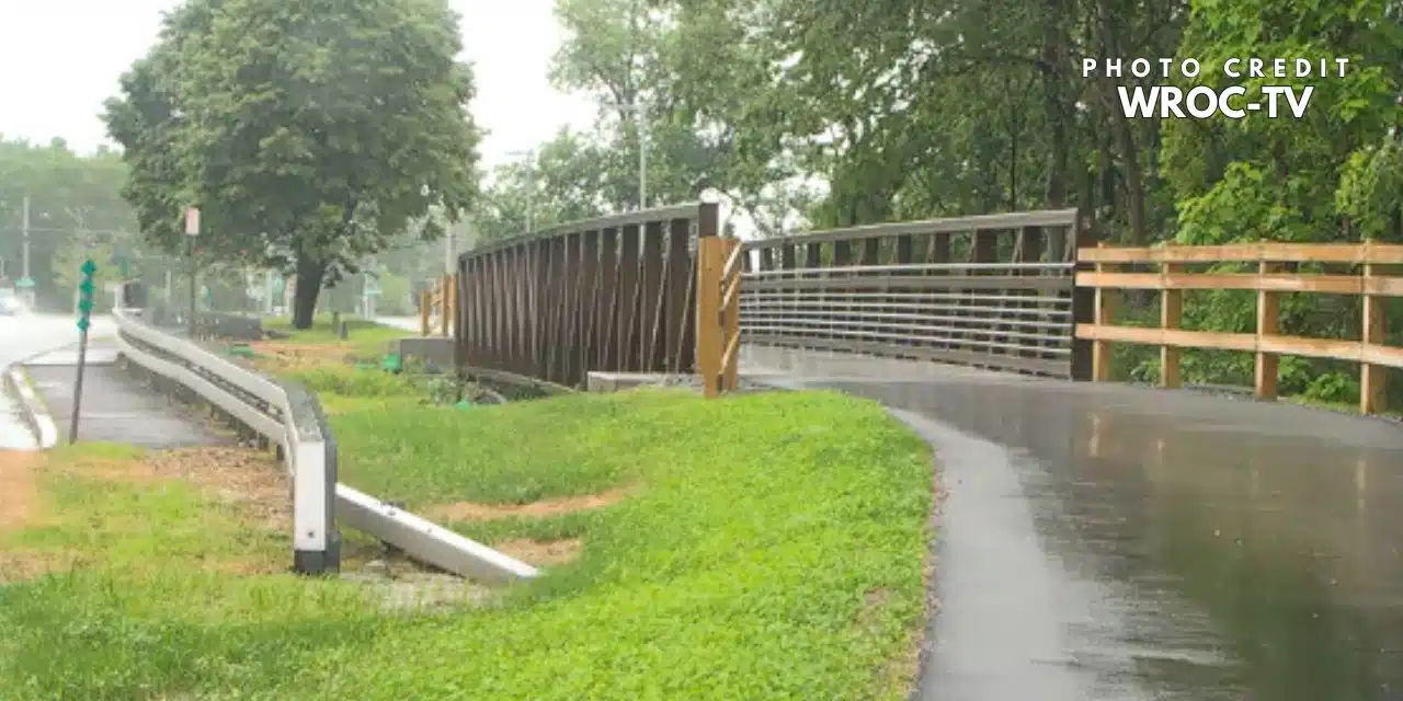 Route 364 trailway, footbridge opens in Canandaigua Route 364 trailway, footbridge opens in Canandaigua