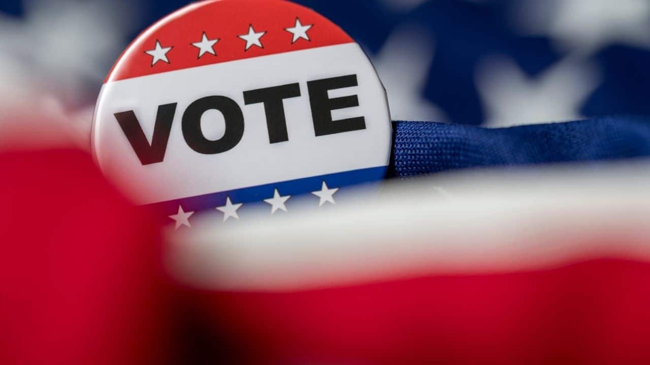 Judge pauses USPS mail-voting rule after New York challenge Judge pauses USPS mail-voting rule after New York challenge