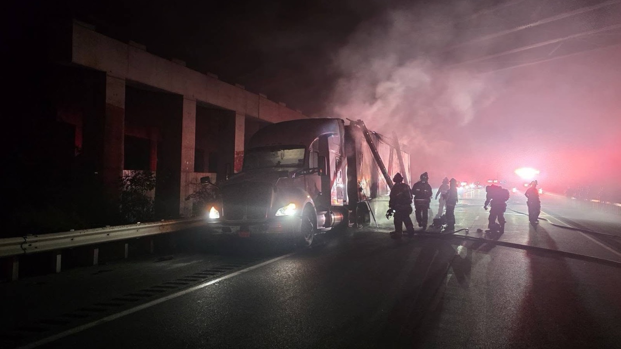 Tractor-trailer fire shuts I-86 westbound beneath Gibson Bridge Tractor-trailer fire shuts I-86 westbound beneath Gibson Bridge