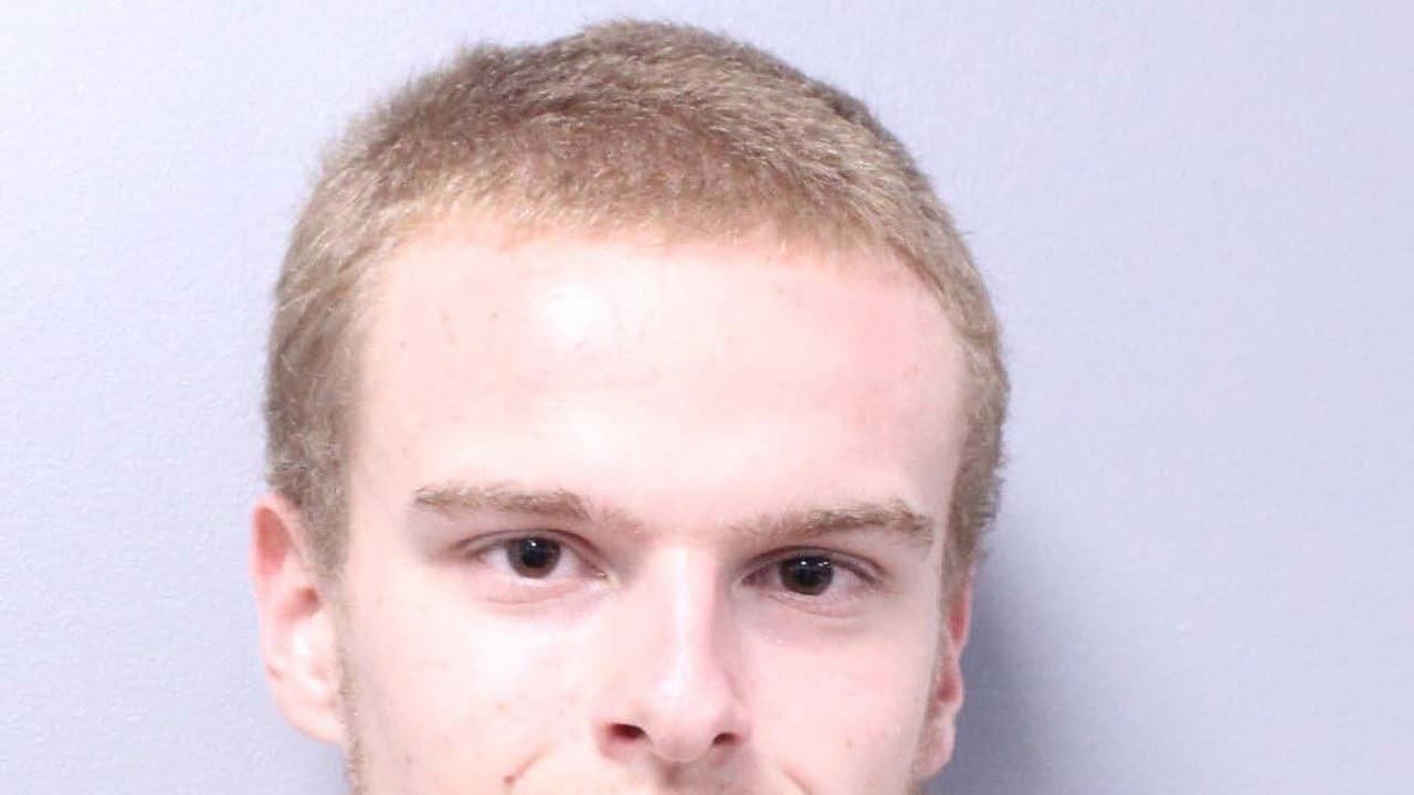 Weedsport man charged after knife threat at motel, deputies say Weedsport man charged after knife threat at motel, deputies say