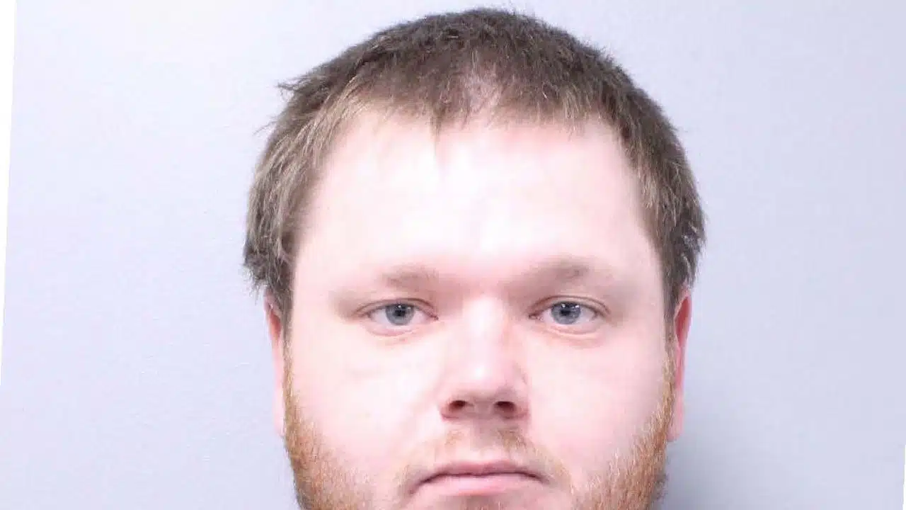 Montezuma traffic stop leads to fleeing charge after driver escapes deputies